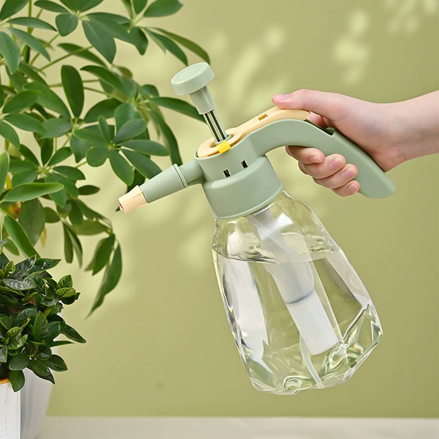 Indoor Large Pressure Watering Can 1.5L Large Capacity Clear Water Bottle for Indoor & Outdoor Plant Flower